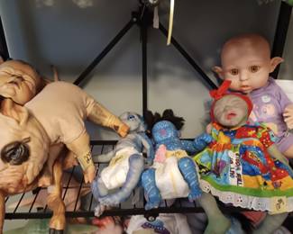 SILICONE ANIMALS AND DOLLS