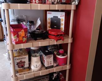 SMALL APPLIANCES, MANY NEW IN BOX