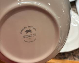 Johnson Brothers Richmond White Dinner Plate and Soup Bowl