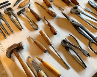 Hand Tools - Hammers, Chisels, Nippers, Pliers, Tin Snips