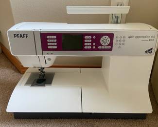 Pfaff Quilt Expression 4.0 Sewing Machine