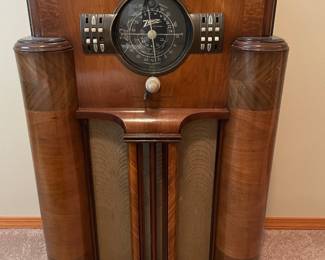 1939 Zenith 7S363 Console Tube Radio