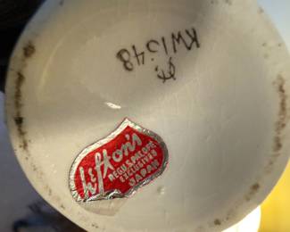 Lefton Hand Painted Porcelain Tulip Bud Vase