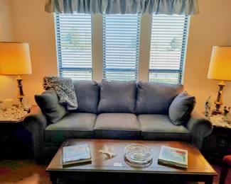 Immaculate sofa, coffee table & matching end tables