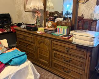 Thomas ville triple dresser w mirror