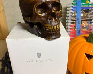 Skull Clock
