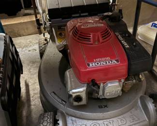 Honda self propelled lawmower