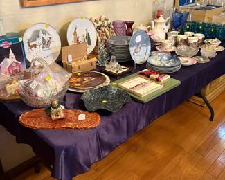 12 days of Christmas Plates, Tea cup collection. Unique boxes, vases and original artwork.