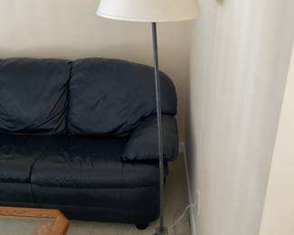 Metal based floor lamp