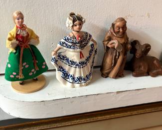 Figurines