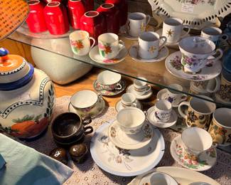 Ginger Jar, lots of cups and Saucers 