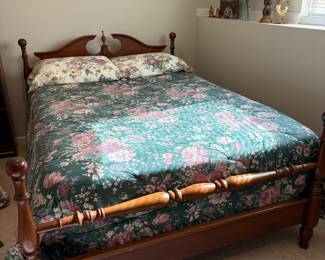 Pennsylvania House 4 poster full size bed. Nice comforter set