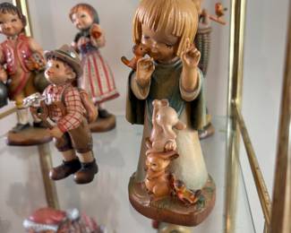 Anri Collection individually researched and priced accordingly. Juan Ferrandiz " Talking to the Animals"