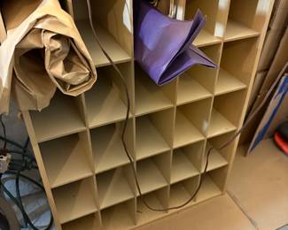 Great cubbie for storage