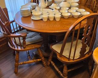 Solid Oak Kitchen Table with 4 Chairs and 2 Leaves