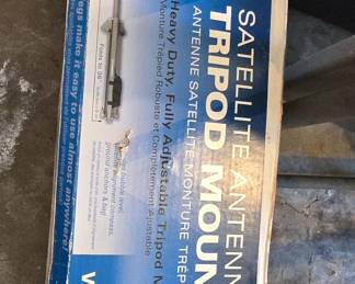 Tripod Mount Antenna