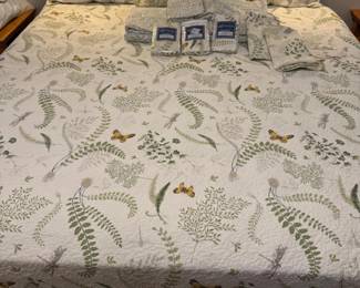 116 KingQuiltSetMatchingCurtains2SheetSets