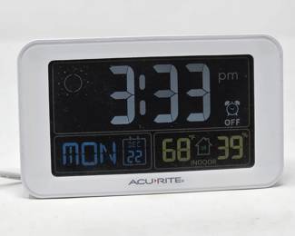 239 AcuRiteIntelliTimeAtomicDigitalAlarmClockWithUSBCharger