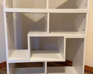 126 3PieceModularShelvingUnit