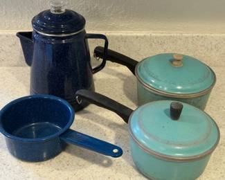 290 TurquioseClubSaucepansEnamelPercolator