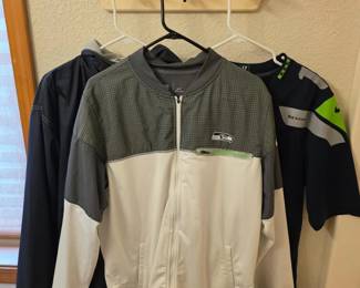 66 3SeahawksJacketNikeTrackJacketNike12Jersey