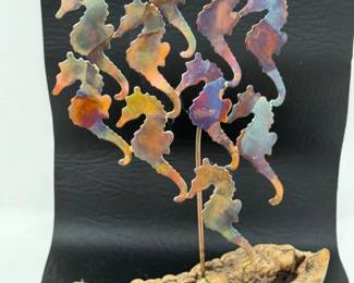 249 TabletopSeahorseSculptureonDriftwoodBase