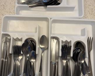 164 BanquetFlatwareandStorage