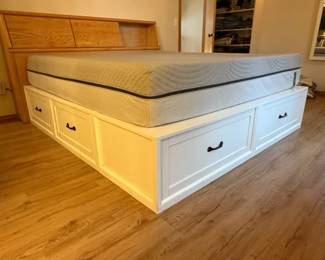 223 KingCaptainsBed6DrawerPedestalMattressFoundation