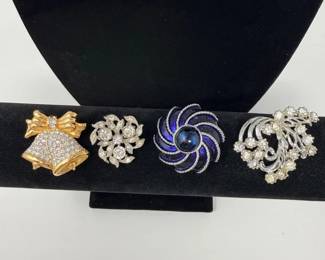 294 4VintageRhinestoneBroochesVintageJewelerBox