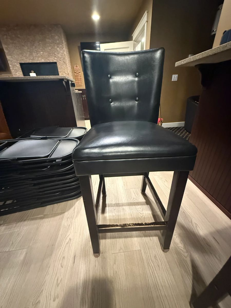 SET OF 8 BAR STOOLS CAME FROM A BAR IN BELLEVUE