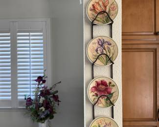 Plate rack and plates