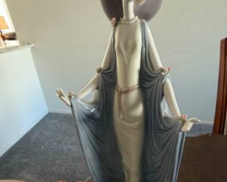 Fine Lladro figurine
