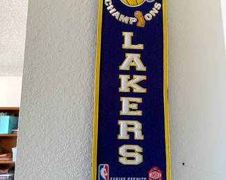 Sports Memoribilia ~ Lakers