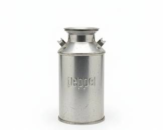 Vintage Geppel Tin Salt and Pepper Shaker Set second image