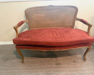 CANEBACK SETTEE