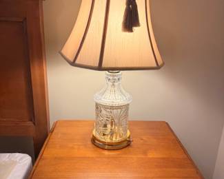 CRYSTAL TABLE LAMP DUAL LIGHT . WE HAVE 2