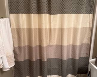 SHOWER CURTAIN LINER & HOOKS
