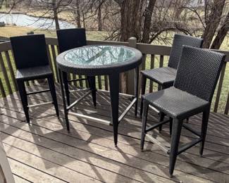 ROUND PUB HEIGHT GLASSTOP RATTAN PATIO TABLE WITH 4 CHAIRS