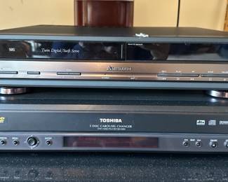 Mitsubishi Twin VHS VCR and Toshiba Disc DVD Carousel Changer