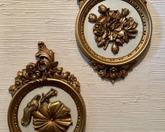Pair of Vintage Syroco Hollywood Regency Floral Wall Plaques
