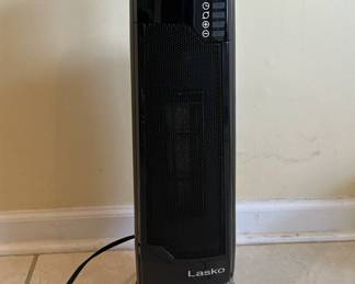 Lasko CT22835 Movable Air Heater