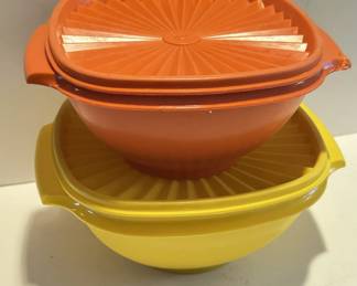 Assorted Tupperware Containers 