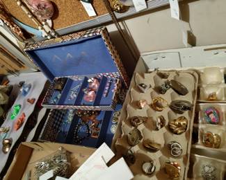 Lots of jewelry