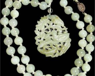 Vintage Hand-Carved Jade Pendant Necklace with Matching Jade Beads – Asian Motif