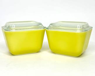 Set of 2 PYREX Refrigerator Dishes
