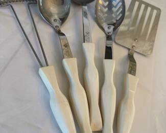 CUTCO SERVING SET - BLANCO!