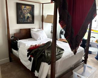 Dennis Loveland Black Walnut 4 Poster Full/Double Bed with Mattress and Boxspring