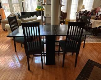 Dining Set Table and (4) Chairs
