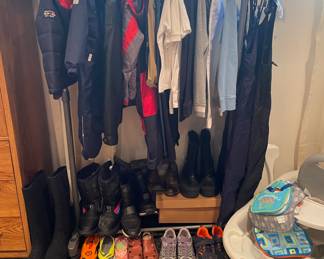 Girls & Boys clothing & Accessories: Sizes range baby to kids 