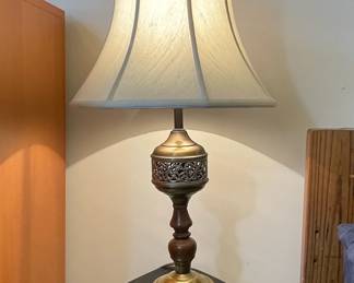 Vintage Stiffel Brass and Wood Table Lamp 